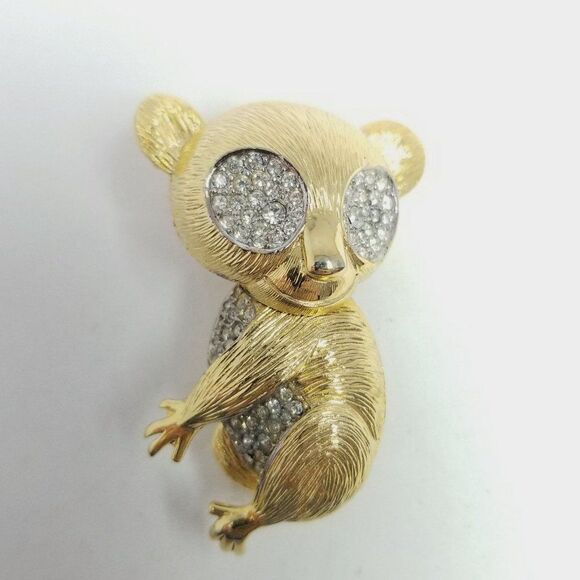 Vintage Koala Bear Brooch Rhinestone Eyes Gold Tone Setting, Retro Lapel PIn - Picture 2 of 6